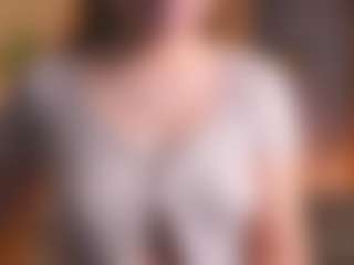 Live cam show with IvanaKnisley - Gray Eyes on livesuperchat.net