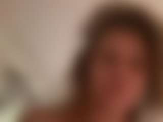 Live cam show with juicypussayyy - Blonde Hair Middle Aged on Camiplay Live