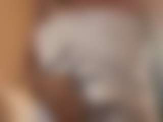 Live cam show with juicypussayyy - Middle Aged on Dolls Live