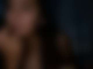 julieee04's Live Sex Cam Show