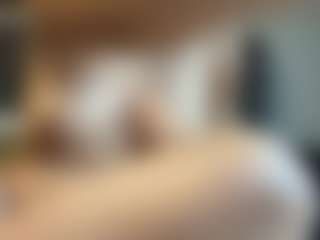 julieee04's Live Sex Cam Show