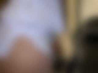 julieee04's Live Sex Cam Show