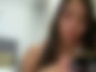 julieee04's Live Sex Cam Show