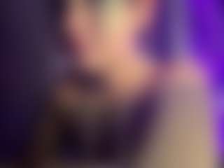 Live cam show with LatrinaBonno - Erotic Dance on Fling VIP Chat