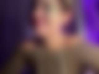 Live cam show with LatrinaBonno - Small Tits on Milfs Live