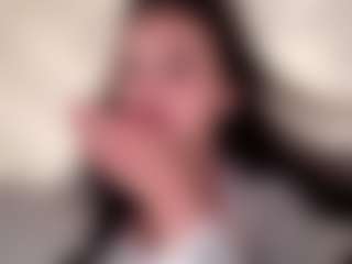 Live cam show with MargaretteRoloson - Moaning on Camsoda
