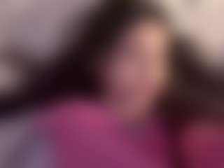 Live cam show with Margarette - Moaning on Camsoda