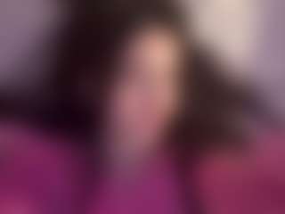 Live cam show with Margarette - Moaning on Camsoda