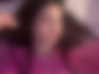 Live cam show with Margarette - Moaning on Camsoda