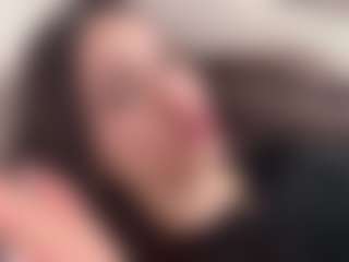 Live cam show with Margarette - Nipple Piercings on googirlz