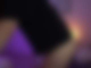Live cam show with MooningKatee - Body Massage on Camsoda