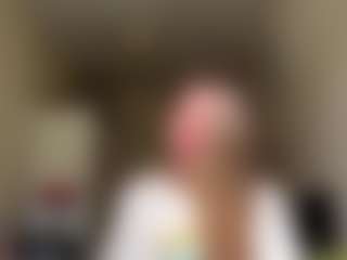 Live cam show with NylaWipprecht - Skinny on Camsoda