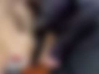 NylaWipprecht's Live Sex Cam Show
