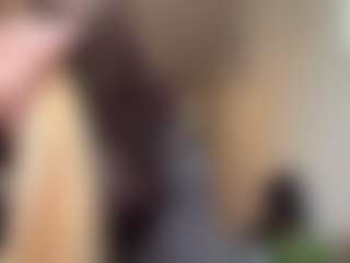 Live cam show with NylaWipprecht - Petite on livesuperchat.net