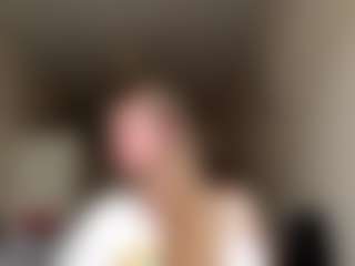Live cam show with NylaWipprecht - Facial Piercings on Camsoda