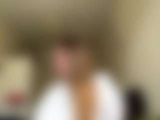 Live cam show with NylaWipprecht - Shaved Pussy Brown Hair on Mixed Magazine Live