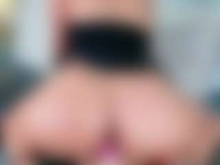 Rossie_Blooms's Live Sex Cam Show
