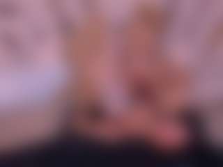 ScarlethTini's Live Sex Cam Show
