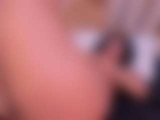 Live cam show with ScarlethTini - Latina Petite on Gym Cam Girls | colombia