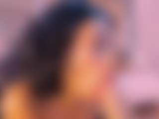 Live cam show with ScarlethTini - Upskirt on chickslive.net