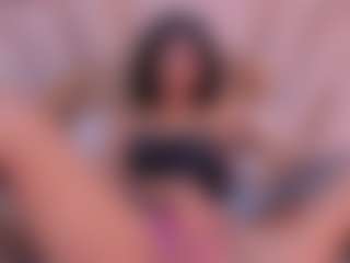 Live cam show with ScarlethTini - Ebony Petite on boobsie.com