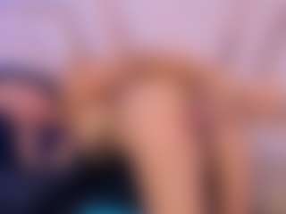 Live cam show with ScarlethTini - Ebony Petite on Camsoda | colombia