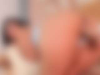 Live cam show with ScarlethTini - Ebony Petite on Gym Cam Girls
