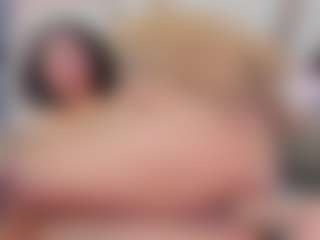 Live cam show with ScarlethTini - Curvy Small Tits on live.xheat.ai