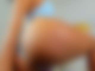 Live cam show with SiennaSummers - Deepthroat on Camsoda