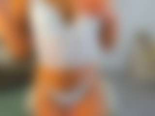 Live cam show with SiennaSummers - Dildo Or Vibrator on SxyPornLive