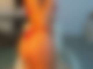 Live cam show with SiennaSummers - Striptease on chickslive.net