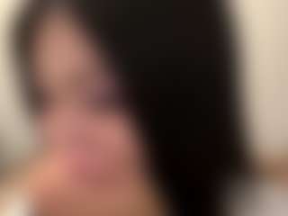 Live cam show with WaltraudHeim - Striptease Asian on AdultVida.com
