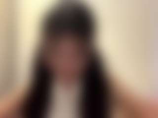 Live cam show with WaltraudHeim - Athletic Bedroom on intimatelivegirls.com