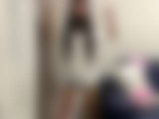 Live cam show with WaltraudHeim - Strip Asian on live.xbliss.ai