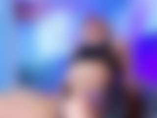CLOECAMERON's Live Sex Cam Show