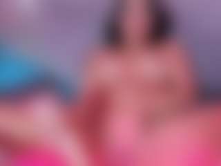 Live cam show with Fiorella - Brown Eyes on Hubzter Live
