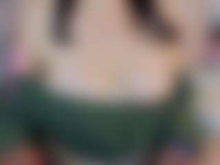 Live cam show with HelenaWinterborn - Deepthroat on CamwithHer