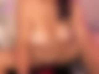 HelenaWinterborn MILF webcam performer live streaming