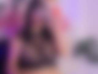 Live cam show with HelenaWinterborn - Nipple Piercings on Livezox