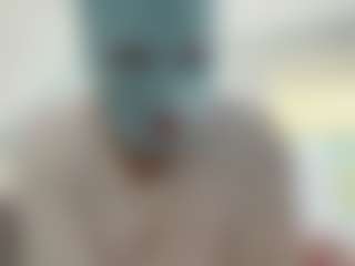 Live cam show with ItsTheAlaskaBlaze - Petite on Mixed Magazine Live