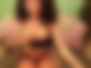 Mora-Dear's Live Sex Cam Show
