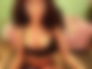 Live cam show with Mora-Dear - Brown Eyes BBW on Camsoda