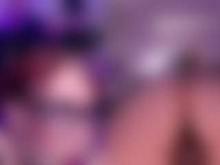Live cam show with StacyReed - Normal on TeamSkeetLive