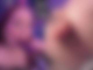 Live cam show with StacyReed - Brown Eyes Red Hair on StripNow