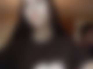 Live cam show with AlizaLiggett - New Petite on livesuperchat.net