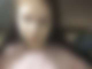 Live cam show with AlizaLiggett - Lush on Instabang
