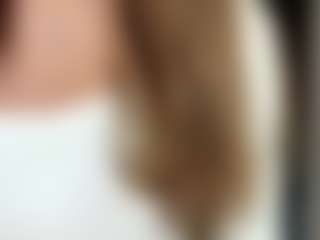 Live cam show with AntionetteDejong - Dominant on AdultVida.com