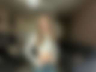 Live cam show with AntionetteDejong - BBW on infinitiblacc.com