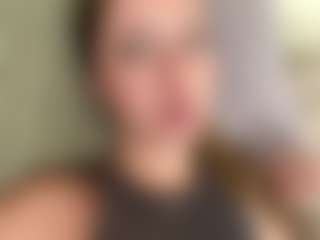 Live cam show with AntionetteDejong - Brown Hair on Camsoda