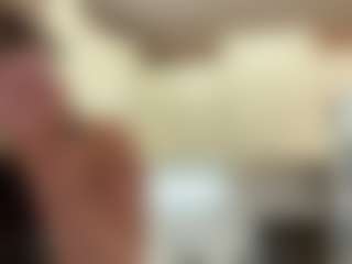 Live cam show with AntionetteDejong - Striptease on sexylivex.com